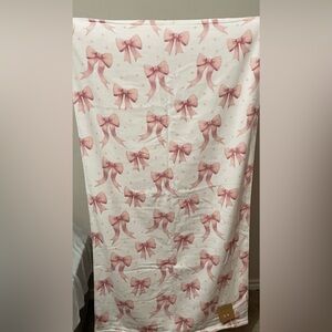 Pink Bow Patterned Blanket